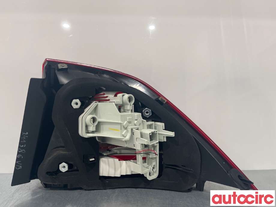 Baklykt venstre til Volvo S60 2014-2019 (Type II, Fase 2) (VOLVO|31395930)