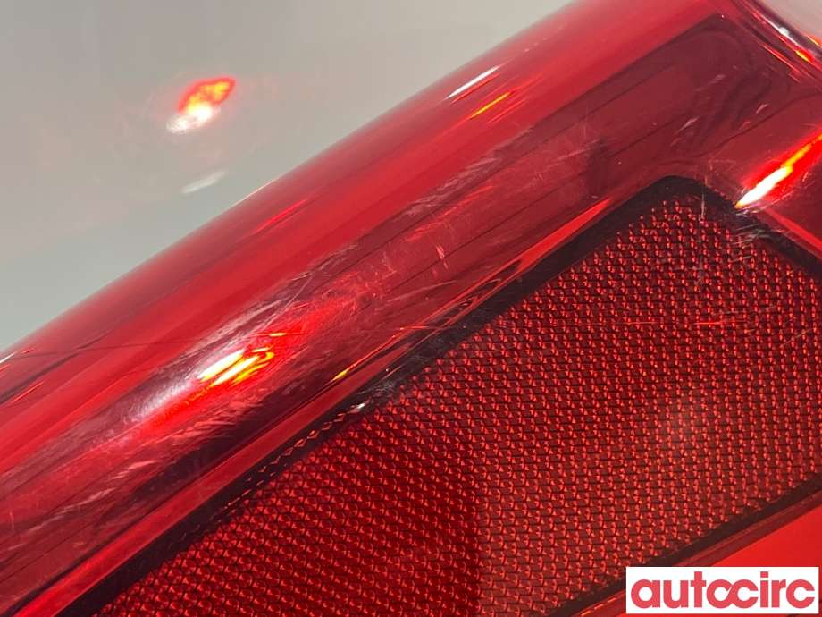 Baklykt venstre til Toyota C-HR 2016-->>  (TOYOTA|81561F4010)