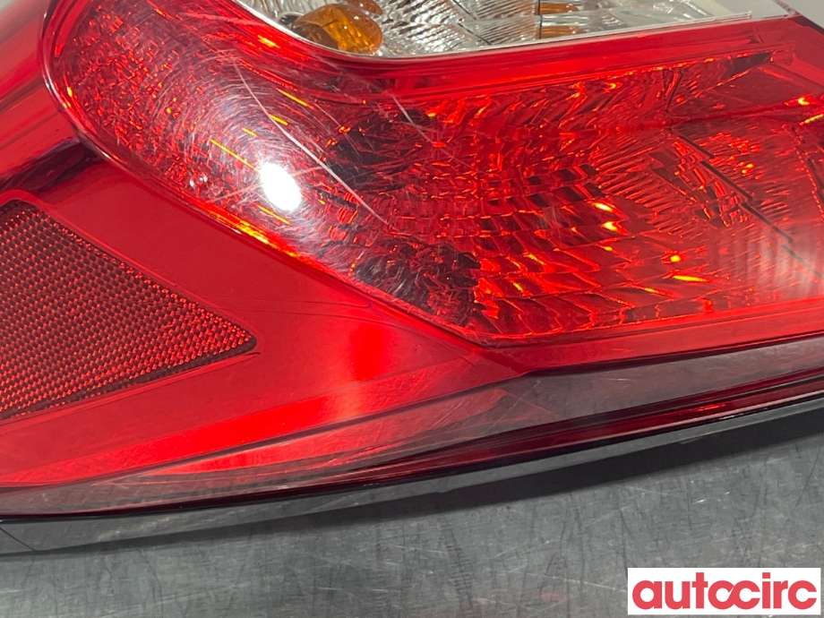 Baklykt venstre til Toyota C-HR 2016-->>  (TOYOTA|81561F4010)