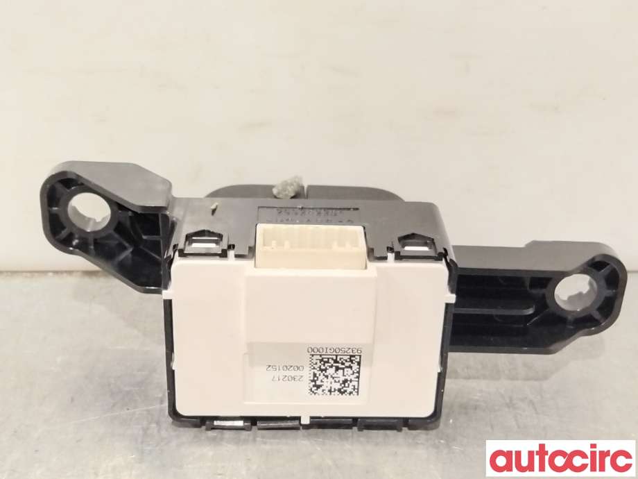 Bryterpanel førersete til Hyundai Ioniq 5 2021-->>  (HYUNDAI|93250GI0004X||93250GI000)