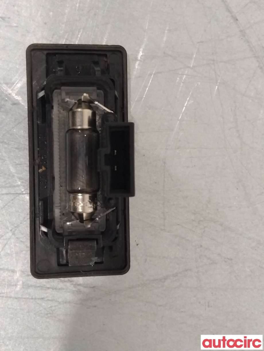 Skiltlys til Audi Q5 2008-2012 (Type I, Fase 1)  (AUDI|8T0943021)