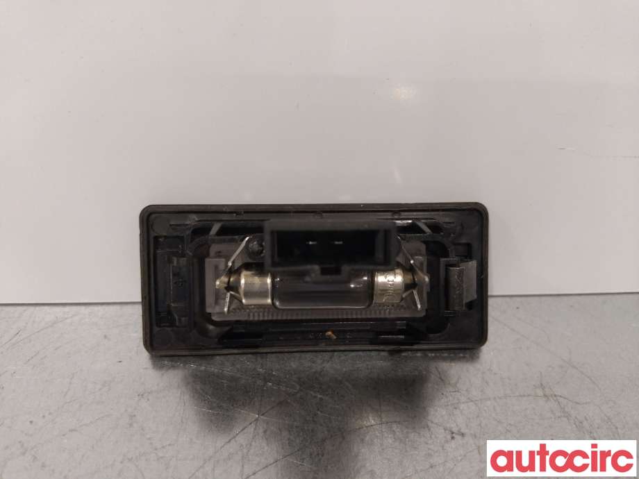 Skiltlys til Audi Q5 2008-2012 (Type I, Fase 1)  (AUDI|8T0943021)