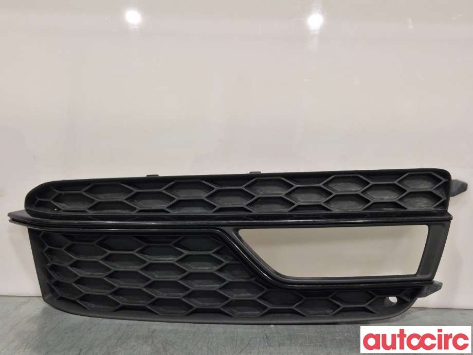 Grill høyre til Audi A5 2007-2016 (Type I) (AUDI|8T0807682K|)