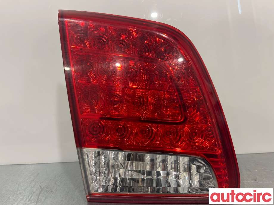 Baklykt venstre indre til Kia Sorento 2011-2015 Type II (KIA|924052P100)