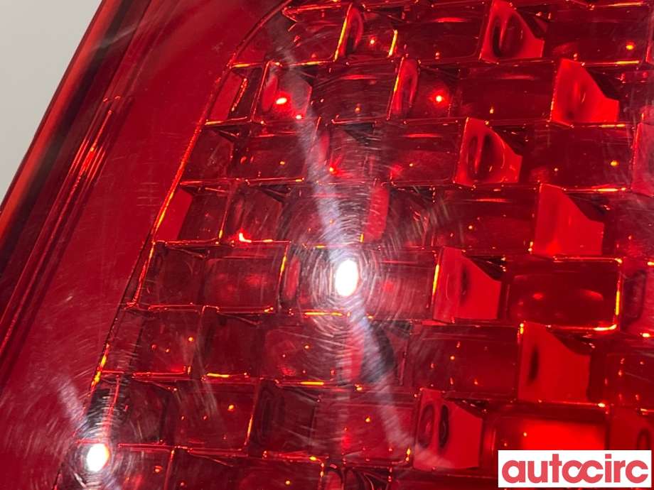 Baklykt høyre til Kia Sorento 2011-2015 Type II  (KIA|924022P020)