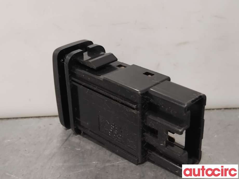 Bryter setevarme til Toyota Hilux 2012-2016  (TOYOTA|8475158020|)