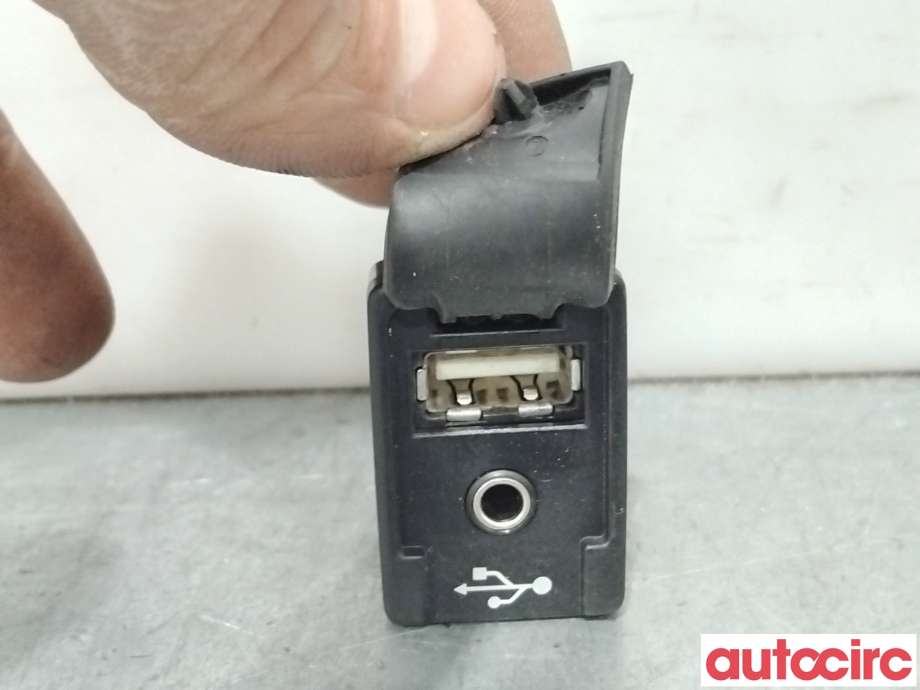 Diverse deler til Toyota Hilux 2012-2016  (TOYOTA|861900K010||86190-0K010)