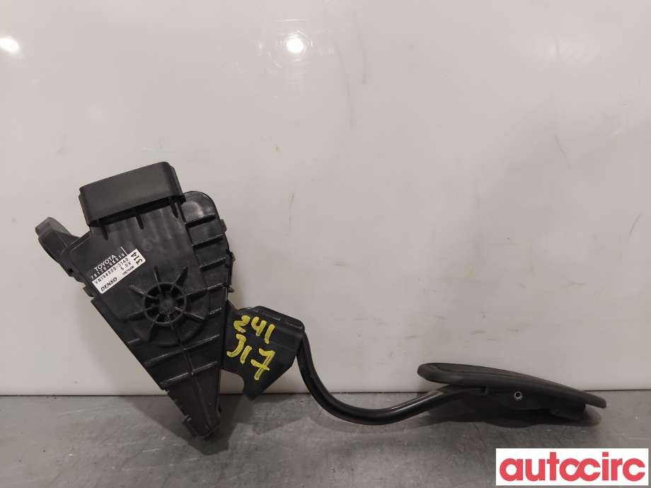 Pedal gass til Toyota Hilux 2012-2016  (TOYOTA|781200K010|VN198800-3140|78120-0K010)