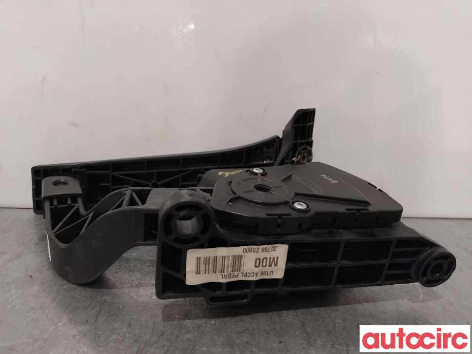 Pedal gass til Hyundai Ix35 2010-2015  (HYUNDAI|327002S000|)
