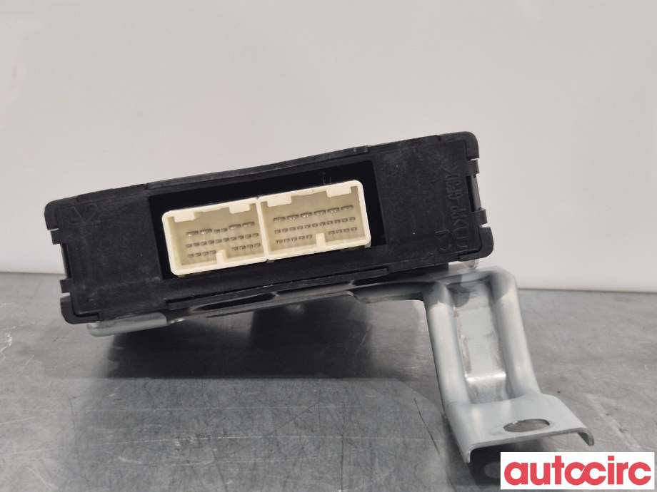 Styreenhet parkering til Mitsubishi Outlander 2015-->> (Type III, Fase 2)  (MITSUBISHI|8631B053|112700-8021)