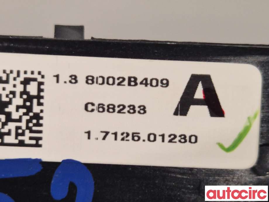 Bryter nødblink til Mitsubishi Outlander 2015-->> (Type III, Fase 2)  (MITSUBISHI|8002B409|)