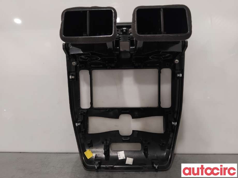 Innredning diverse til Nissan Leaf 2011-2017 (Type I)  (NISSAN|682603NL0B||682603NL0A)