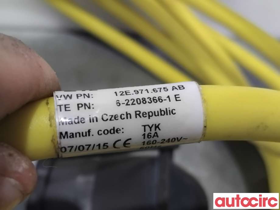 Batterilader kabel til VW e-Golf 2014-2017 (Fase 1)  (VOLKSWAGEN|12E971675AB|6-2208366-1E|1EA971639K)