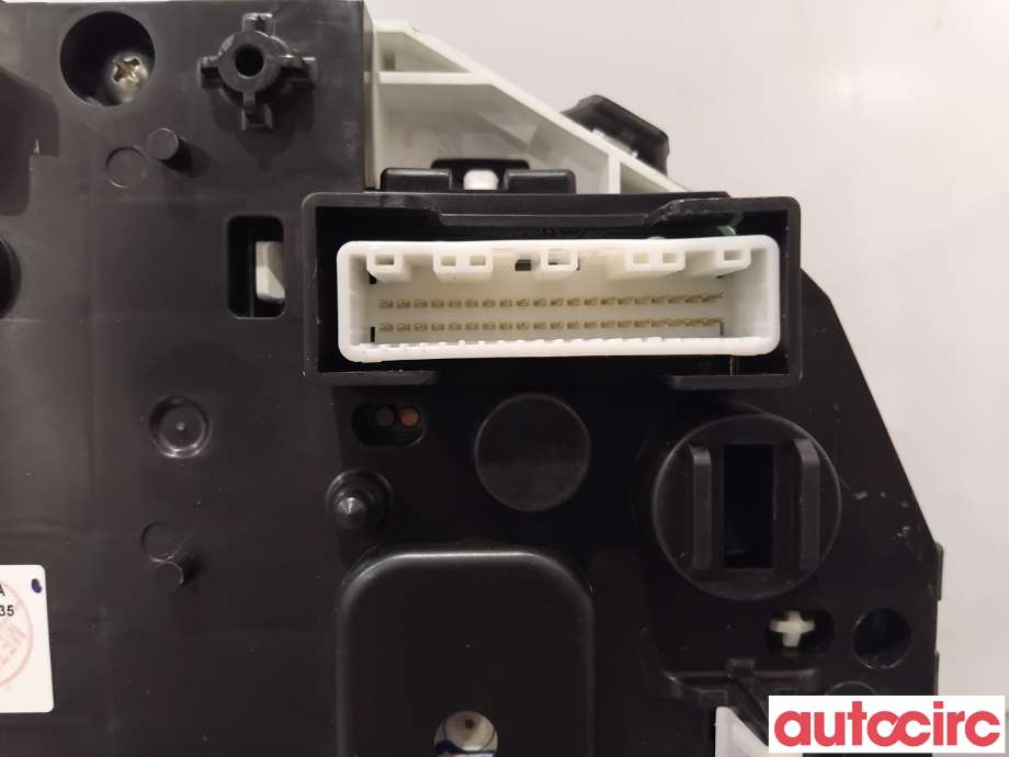 Instrumentpanel til Nissan Navara 2016-->> (D23) (D23) (NISSAN|248105JT0A|962C|)