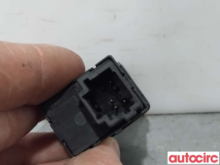 Bryter Antispinn til Nissan Navara 2016-->> (D23) (D23) (NISSAN|251453TA0A|)