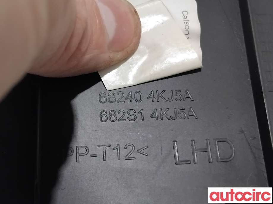 Dashbord diverse til Nissan Navara 2016-->> (D23) (D23) (NISSAN|682404KJ7A||682404KJ5A)
