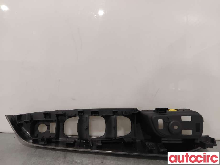 Diverse deler til Nissan Navara 2016-->> (D23) (D23) (NISSAN|809614KL3A|)