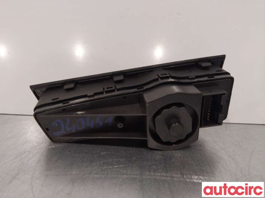 Bryter lys til Hyundai i40 2012-2017 (HYUNDAI|933003Z050RY||93300-3Z050)