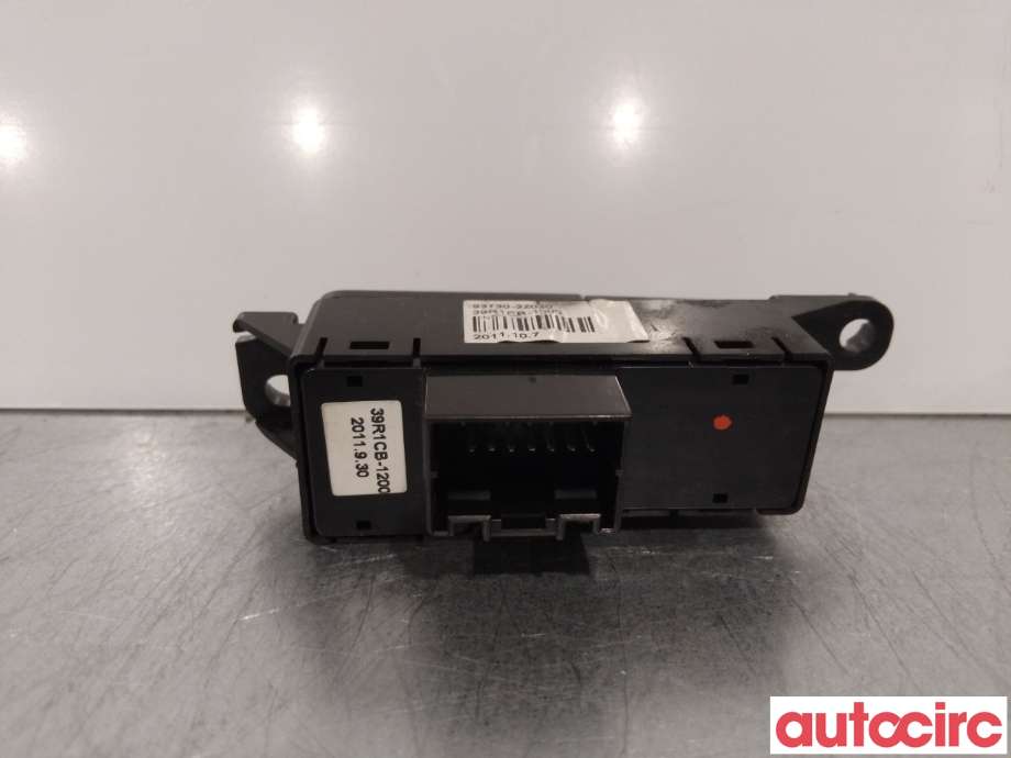 Bryter setevarme til Hyundai i40 2012-2017 (HYUNDAI|937303Z060)