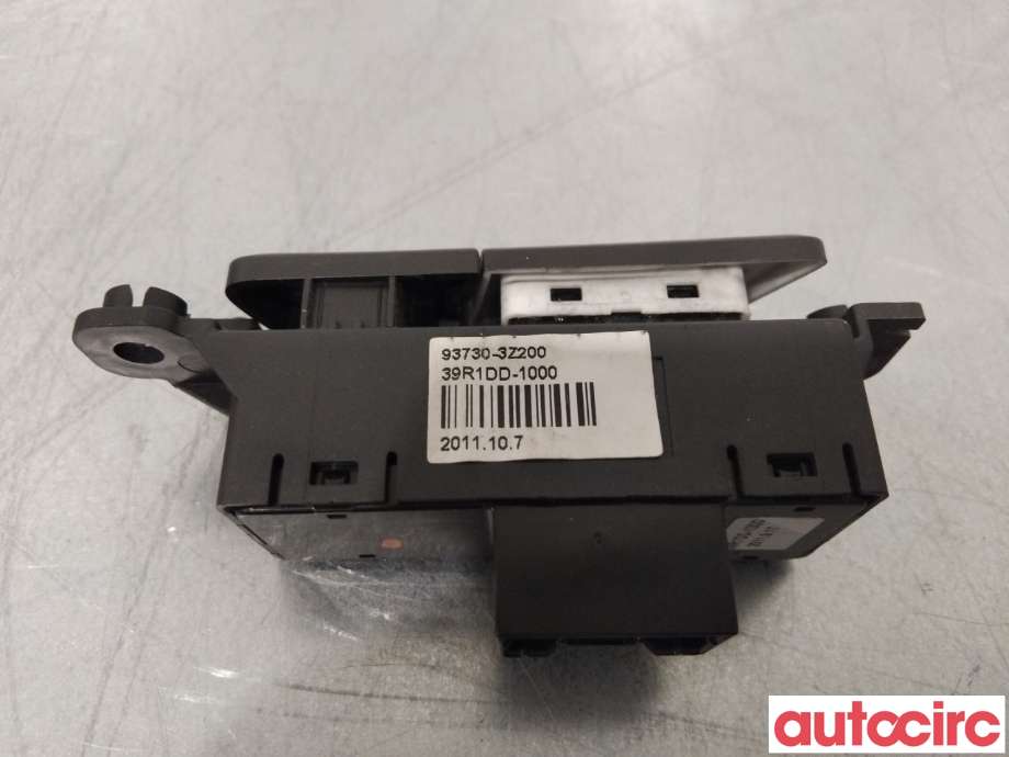 Bryter setevarme til Hyundai i40 2012-2017 (HYUNDAI|937303Z200|937303Z060)