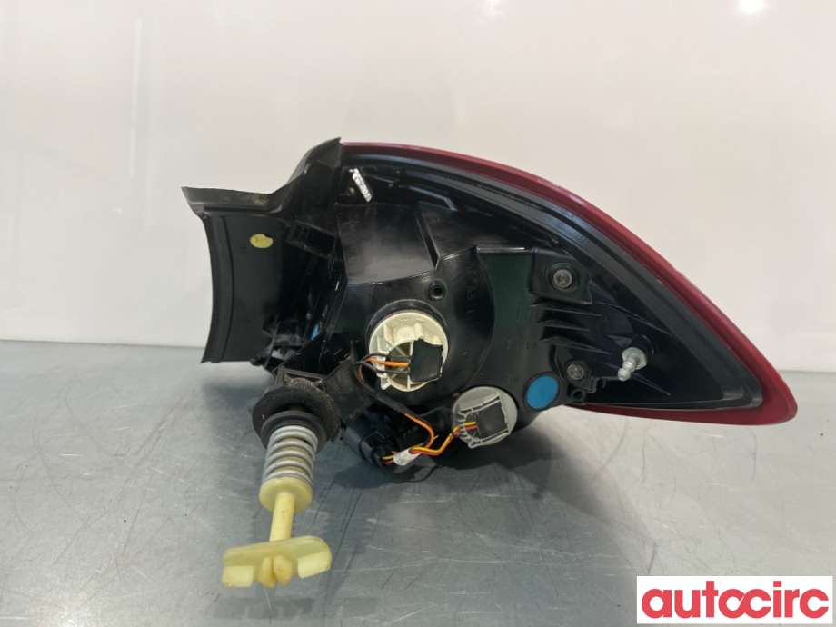 Baklykt venstre til Ford Fiesta 2017-->> (Type VII)  (FORD|2446381|)
