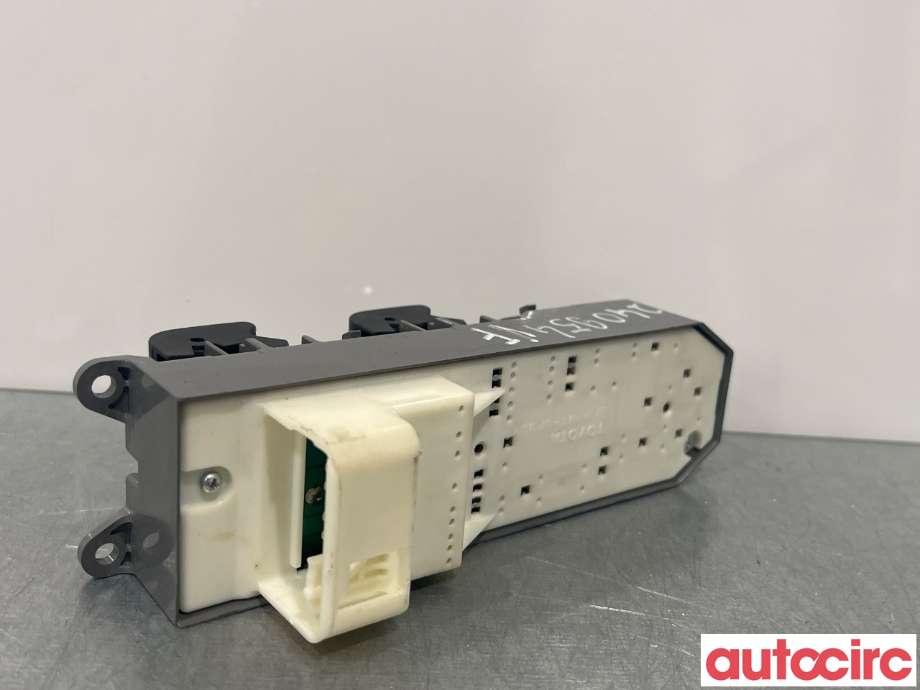 Bryter ruteheis til Toyota Auris 2013-2015 (Type II, Fase 1)  (TOYOTA|8482002320)