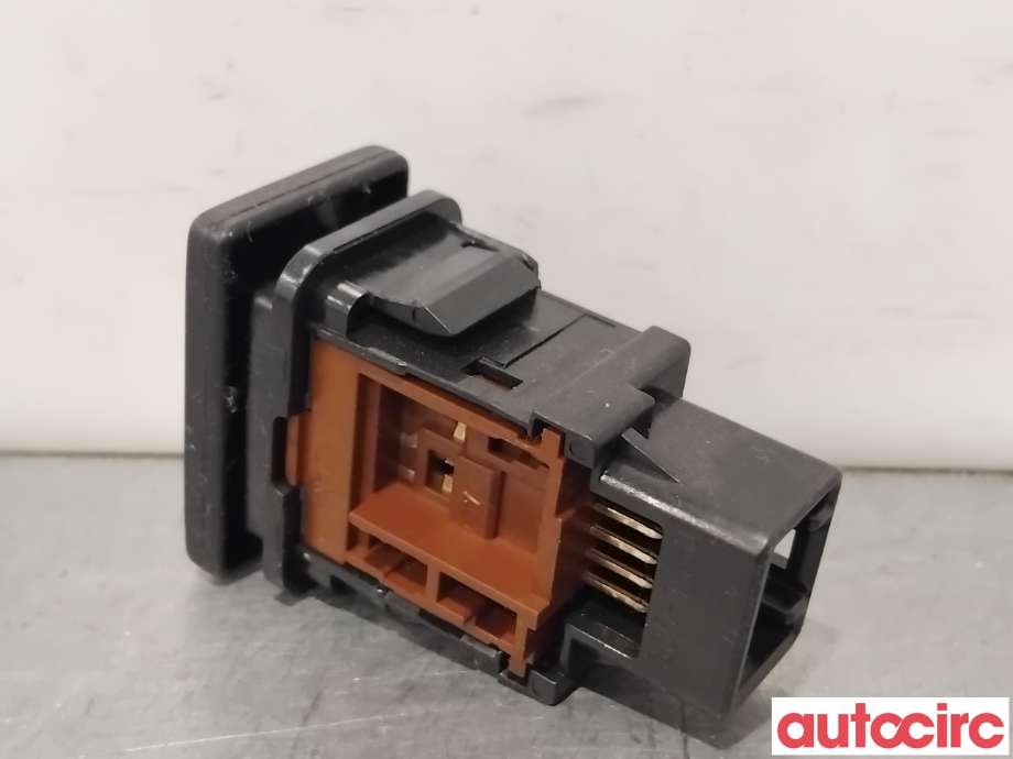 Bryter cruise control til Toyota Avensis 2009-2015 (Type III, Fase 1)  (TOYOTA|8447005010|)