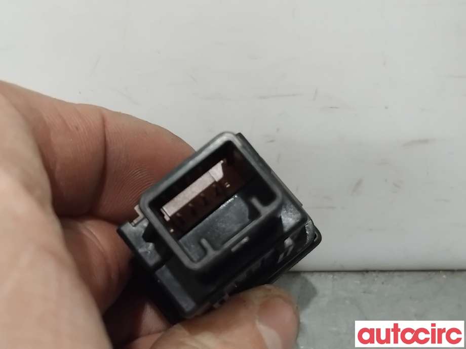 Bryter cruise control til Toyota Avensis 2009-2015 (Type III, Fase 1)  (TOYOTA|8447005010|)