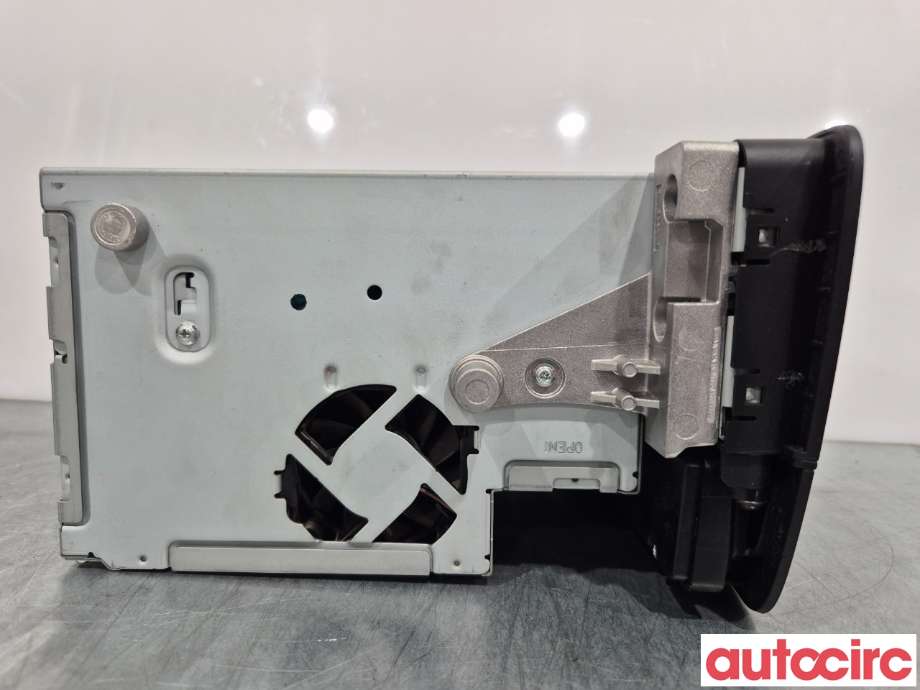 Bilstereo til Mercedes A-Klasse 2012-2018 (W176) (W176) (MERCEDES|A2469009312||A2469000012)