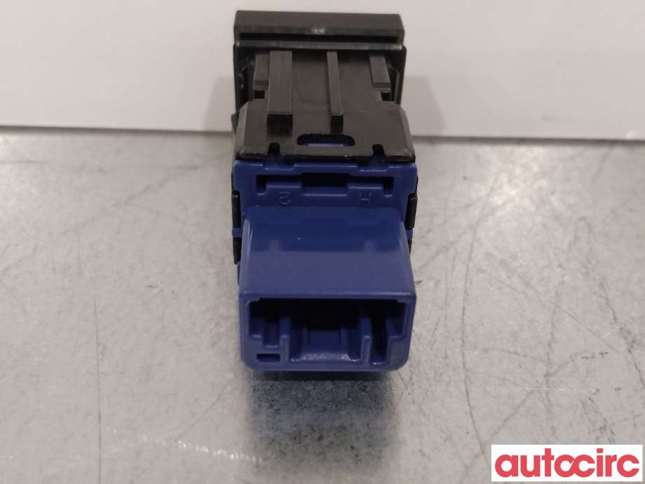 Bryter rutevarme til Toyota RAV4 2019-->> (Type V)  (TOYOTA|8479542010)