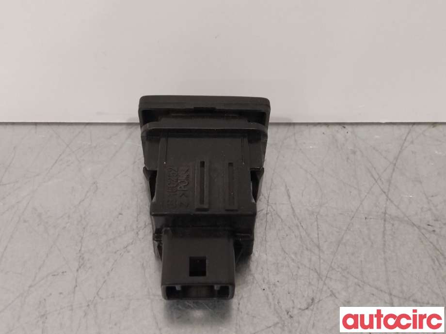Bryter tanklokk til Toyota Avensis 2009-2015 (Type III, Fase 1)  (TOYOTA|8484105020|)