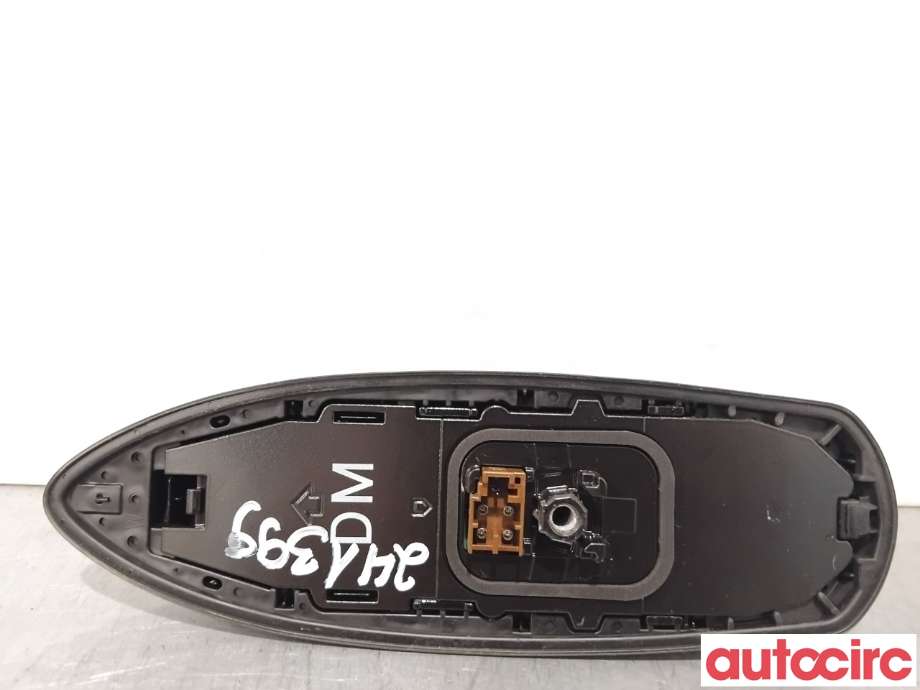 Antenne navigasjon til Toyota Corolla 2019-->>  (TOYOTA|8676002160|)