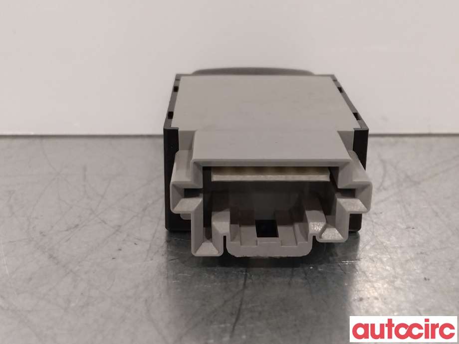 Bryter diverse til Mitsubishi Outlander 2010-2012 (Type II, Fase 2) (MITSUBISHI|8602A009|)