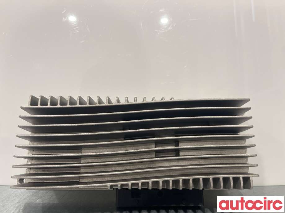 Bilstereo forsterker til Audi Q5 2008-2012 (Type I, Fase 1)  (AUDI|8R0035223)