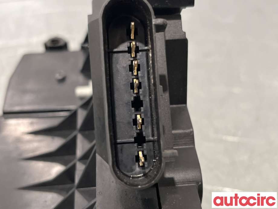 Låsekasse høyre bak til Ford C-Max 2010-2015 (Type II, Fase 1)  (FORD|2095156||A65A-R26412-CC)