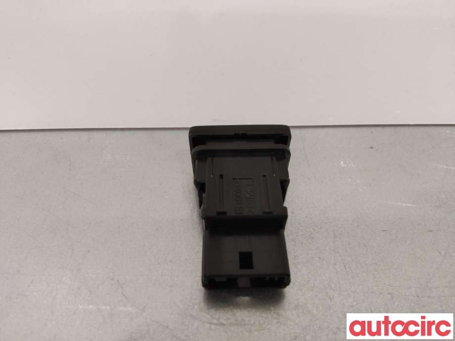 Bryter Antispinn til Toyota RAV4 2013-2015 (Type IV, Fase 1)  (TOYOTA|8498842080|)