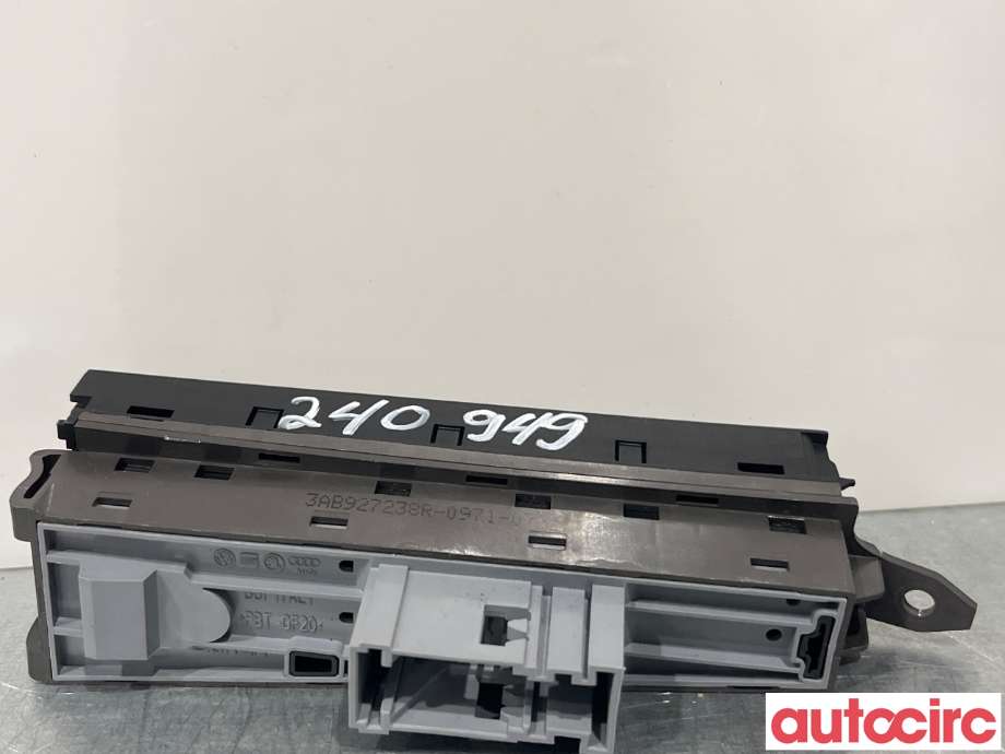 Bryter Antispinn til VW Passat 2011-2015 (B7) (B7) (VOLKSWAGEN|3AB927238BR)