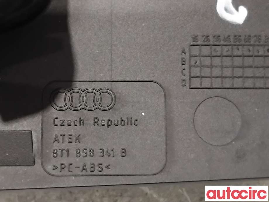 Diverse deler til Audi A5 2007-2016 (Type I)  (AUDI|8T1858341B|)