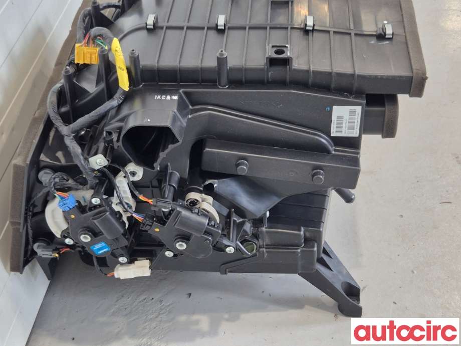 Diverse deler til Tesla Model S 2013-2016 (Fase 1)  (TESLA|6007378-00-Q)