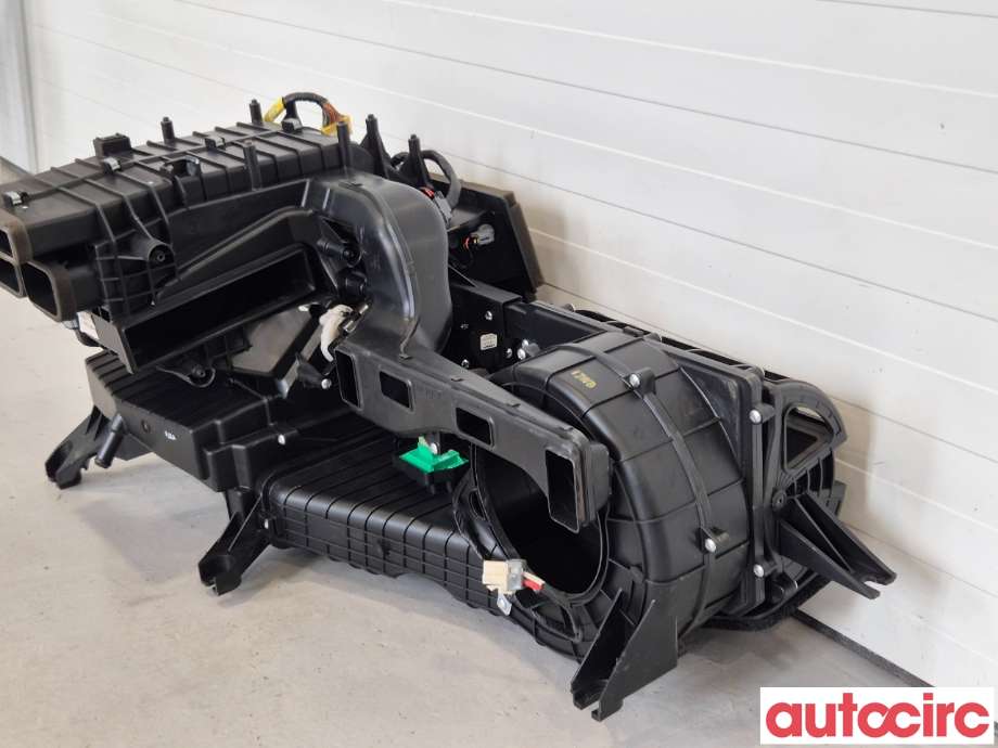Diverse deler til Tesla Model S 2013-2016 (Fase 1)  (TESLA|6007378-00-Q)