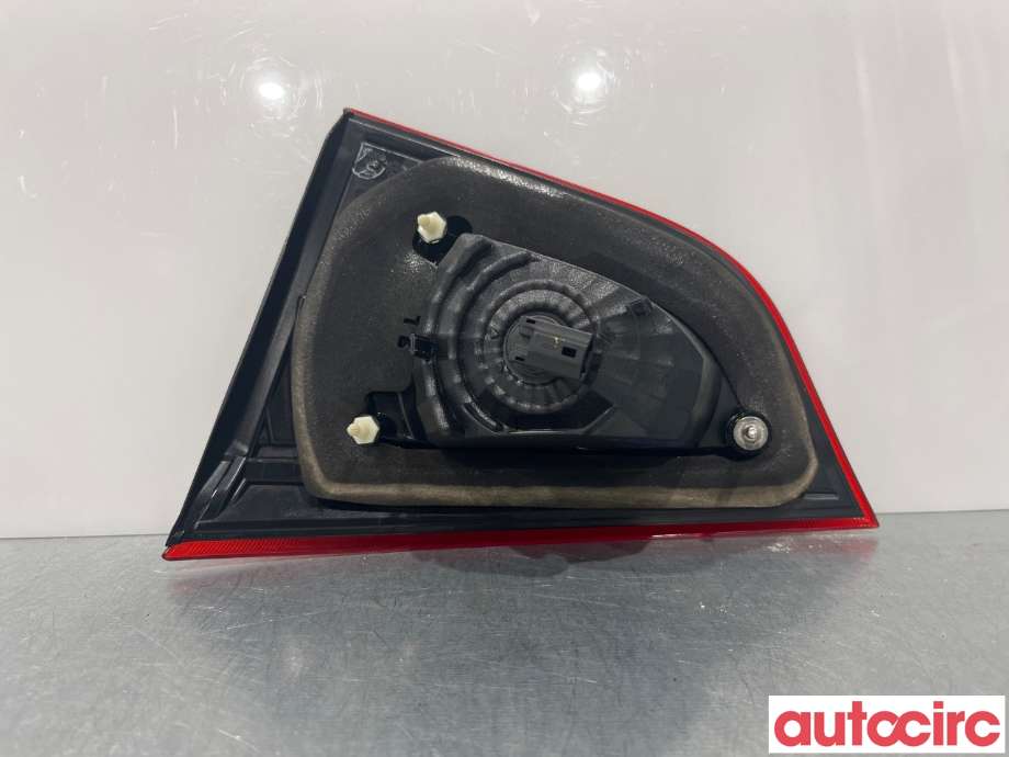 Baklykt venstre indre til Suzuki SX4 S-CROSS 2013-->> (Type II) (SUZUKI|36274-61M00)