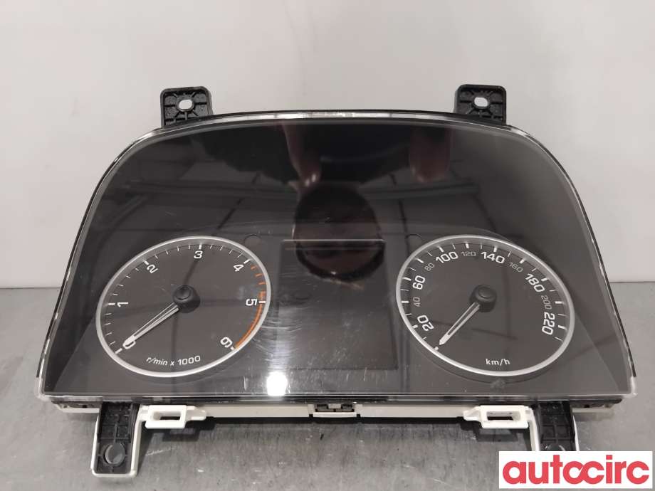 Instrumentpanel til Land Rover Discovery 2009-2017 (Type IV) (LAND-ROVER|LR027896|AH22-10849-EK|LR081846)