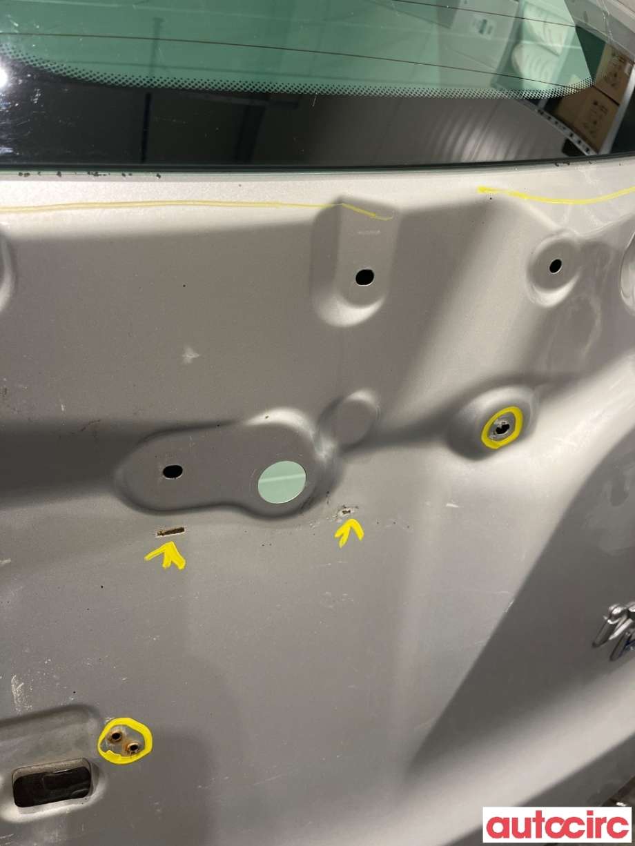 Bakluke combi til Hyundai Ix35 2010-2015 (HYUNDAI|737002Y000)