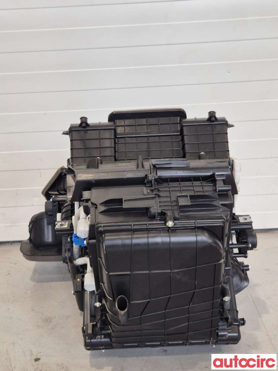 Diverse deler til Renault Zoe 2013-2019 (Fase 1)  (RENAULT|271204896R|)