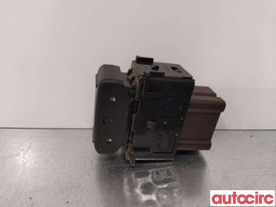 Bryter setevarme til Nissan X-Trail 2007-2014 (T31) (T31) (NISSAN|25500JG00A)