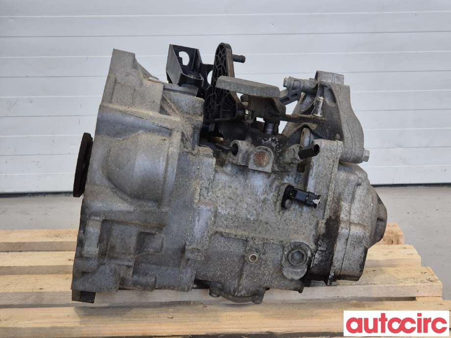 Girkasse manuell 6-trinn til VW Passat 2011-2015 (B7) (B7) (VOLKSWAGEN|02S300047M|MYP|02S300047MX)