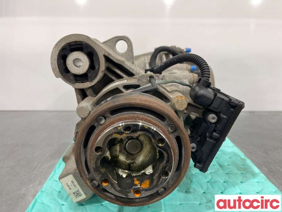 Kardang klokke bak til VW Transporter / Caravelle 2015-2019 (T6) (T6) (VOLKSWAGEN|09N525010F)