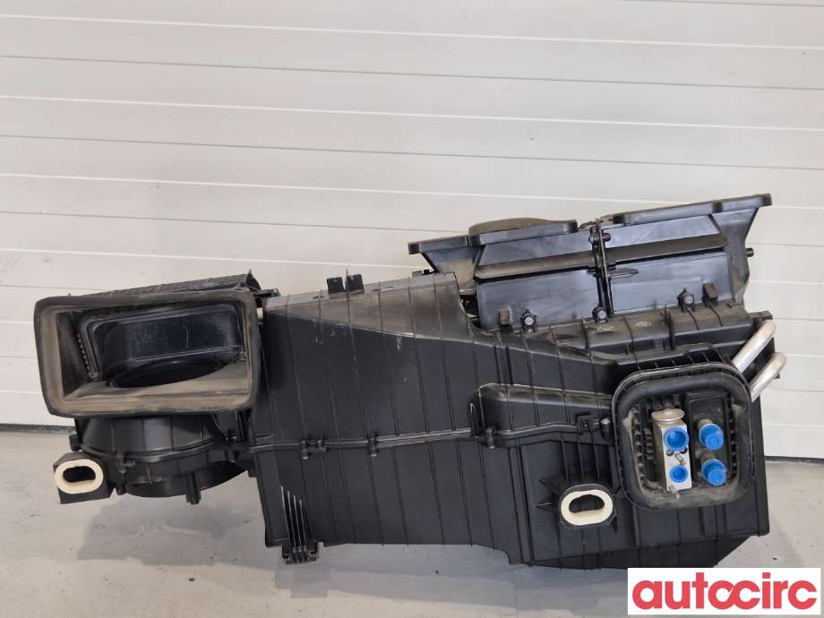 Diverse deler til Mercedes CLA 2013-2019 (C117) (C117) (MERCEDES|A2468307700||A2468300103)