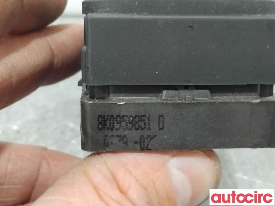 Bryter ruteheis til Audi Q5 2008-2012 (Type I, Fase 1)  (AUDI|8K0959851D|)