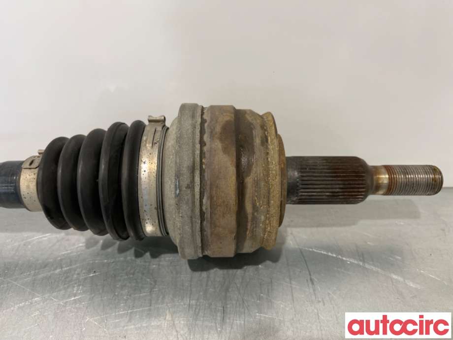 Drivaksel høyre bak til VW Transporter / Caravelle 2009-2015 (Fase 2) (T5) (T5) (VOLKSWAGEN|7E0501202X|7E0501202|7E0501202A)